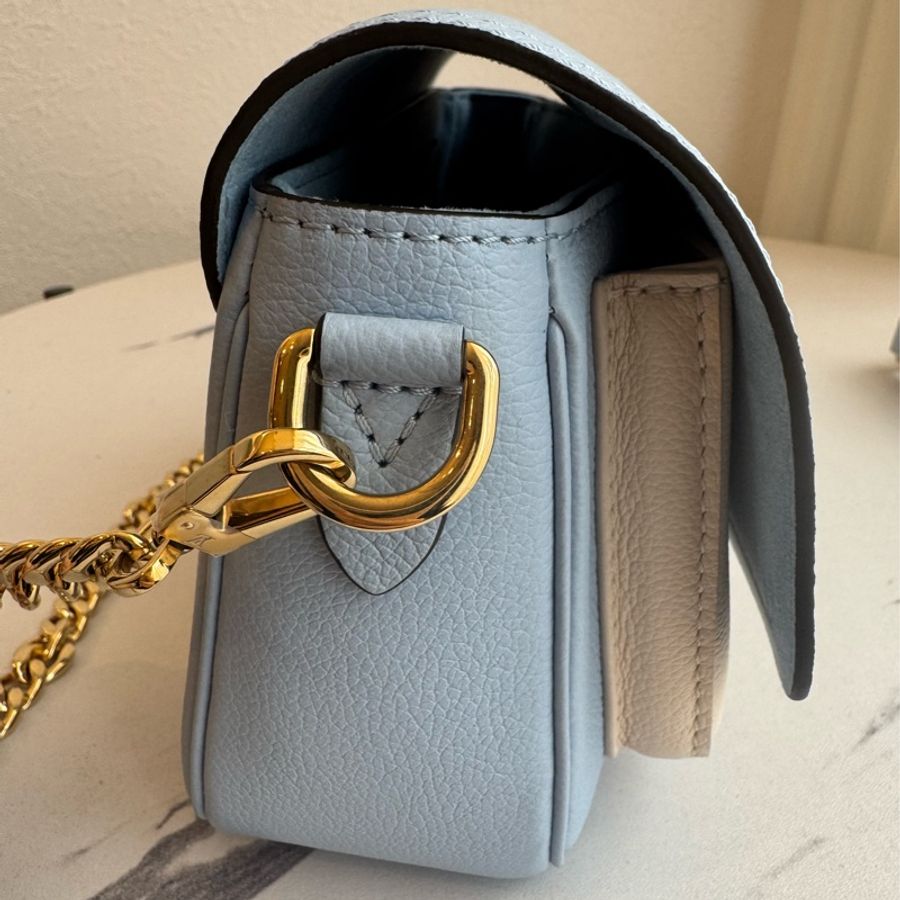 LV Lockme Tender寶寶藍/白皮革雙層兩用包-2
