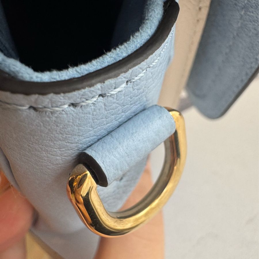LV Lockme Tender寶寶藍/白皮革雙層兩用包-11