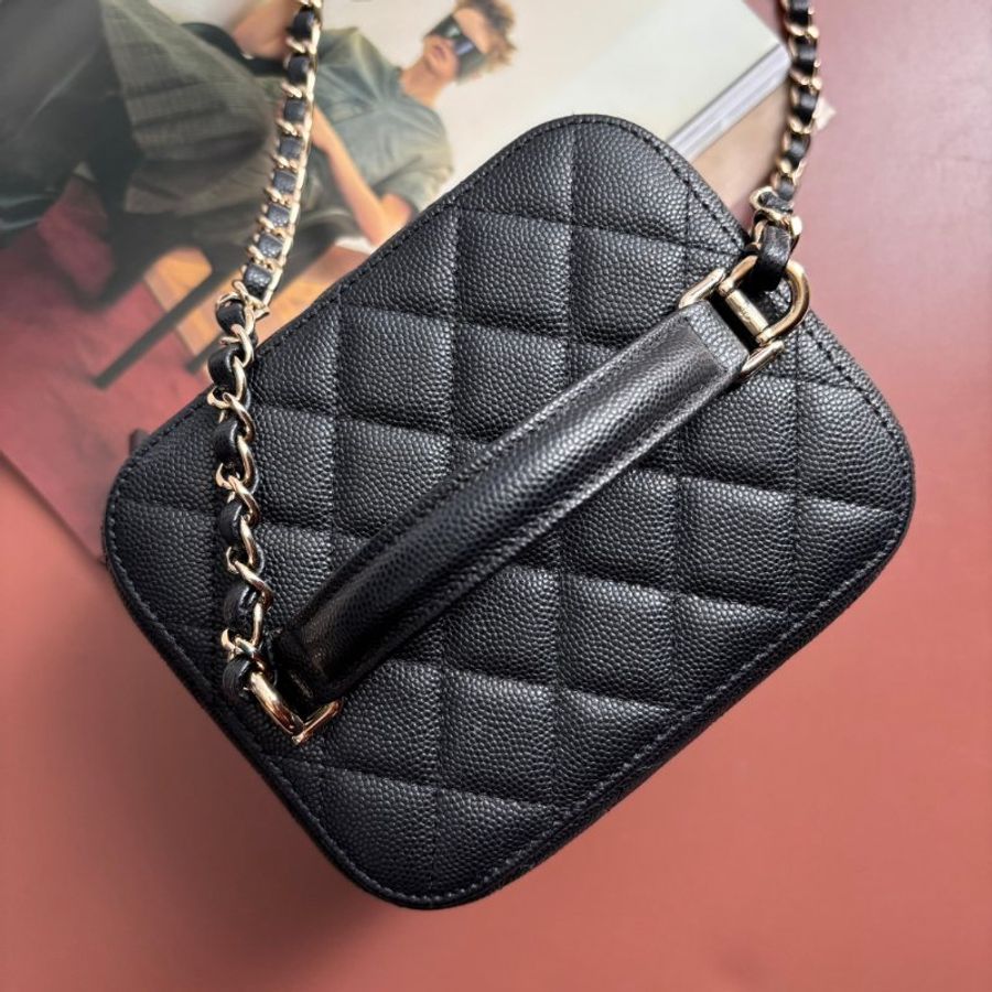 ::CHANEL:: AS3171 香奈兒經典雙C LOGO菱格紋小牛皮化妝/兩用包(黑色)-1