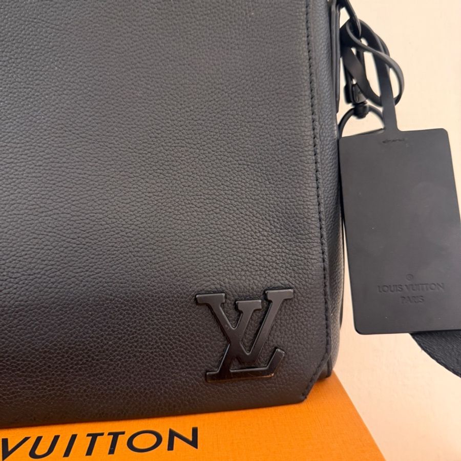 lv 很好看的男包💕💕💕-2