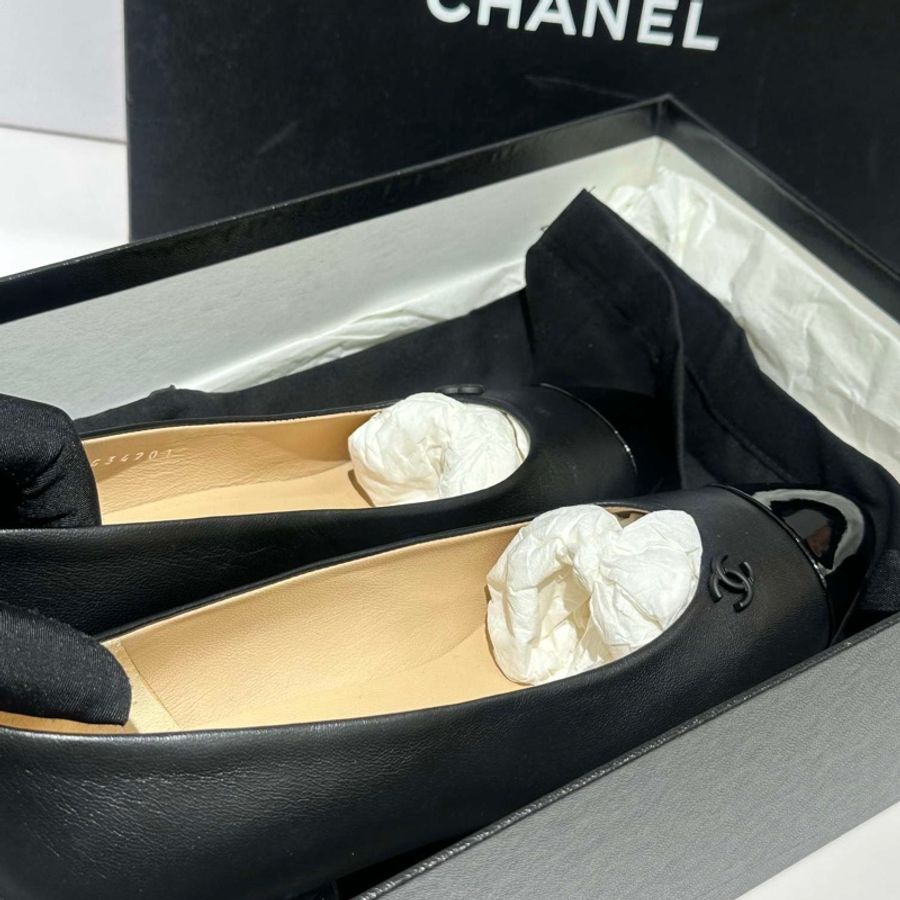 99闲置新CHANEL香奈兒 經典拼搭漆皮小圓頭 正裝休閒小皮鞋 35.5碼 有塵袋-4