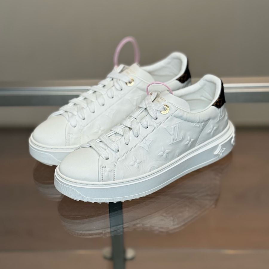 97新LOUIS VUITTON/路易威登 LV Time Out 白色浮雕老花滿印 尺碼/36.5碼,無附件一-0