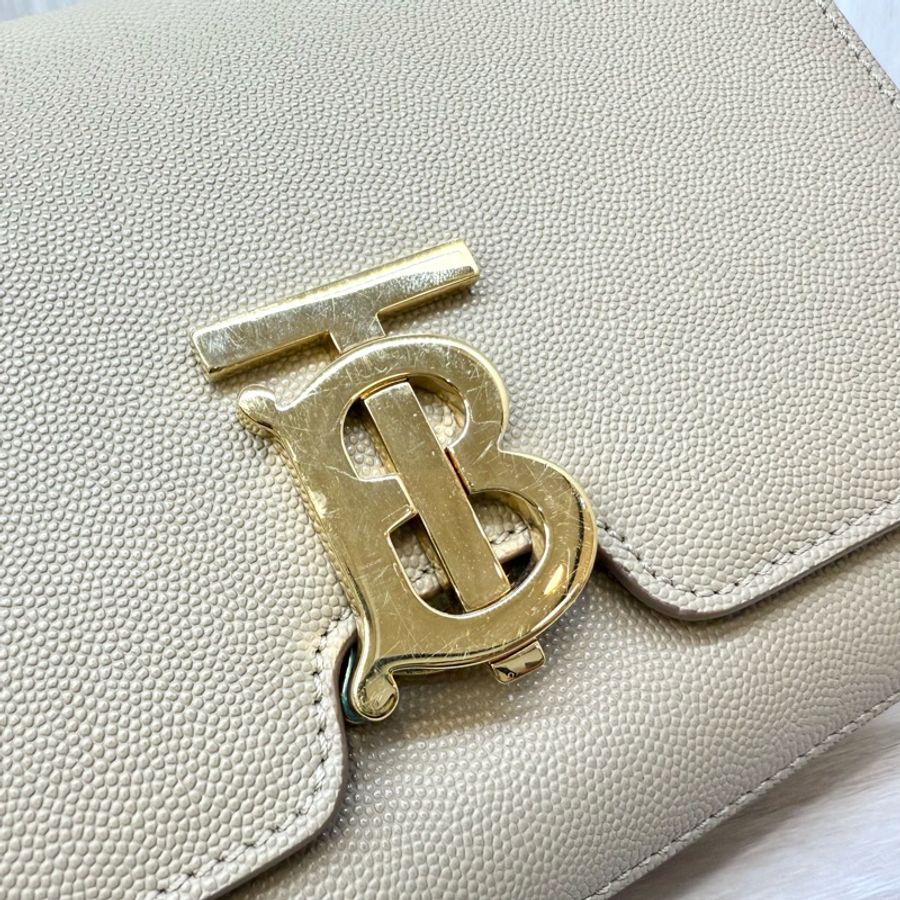 BURBERRY奶茶色粒面牛皮TB金釦雙層風琴包8020641-15