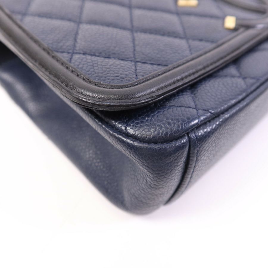 CHANEL 牛皮皮革Shoulder Bag金扣鏈帶肩背袋-10