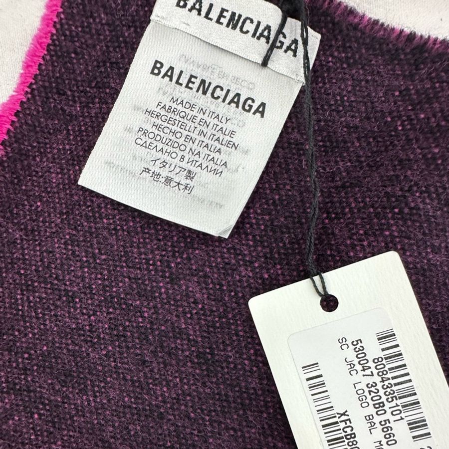 BALENCIAGA巴黎世家,羊毛圍巾 ,雙面大logo 全新吊牌-3