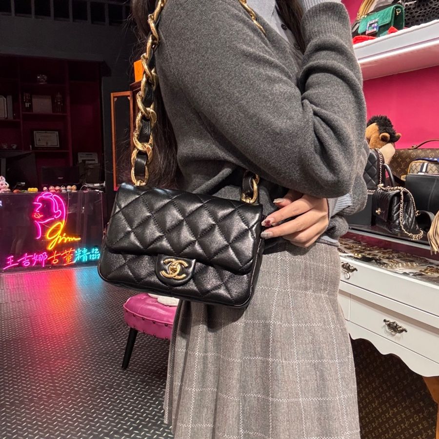 Chanel 黑金肩背包鏈條包/王吉娜古董精品-1