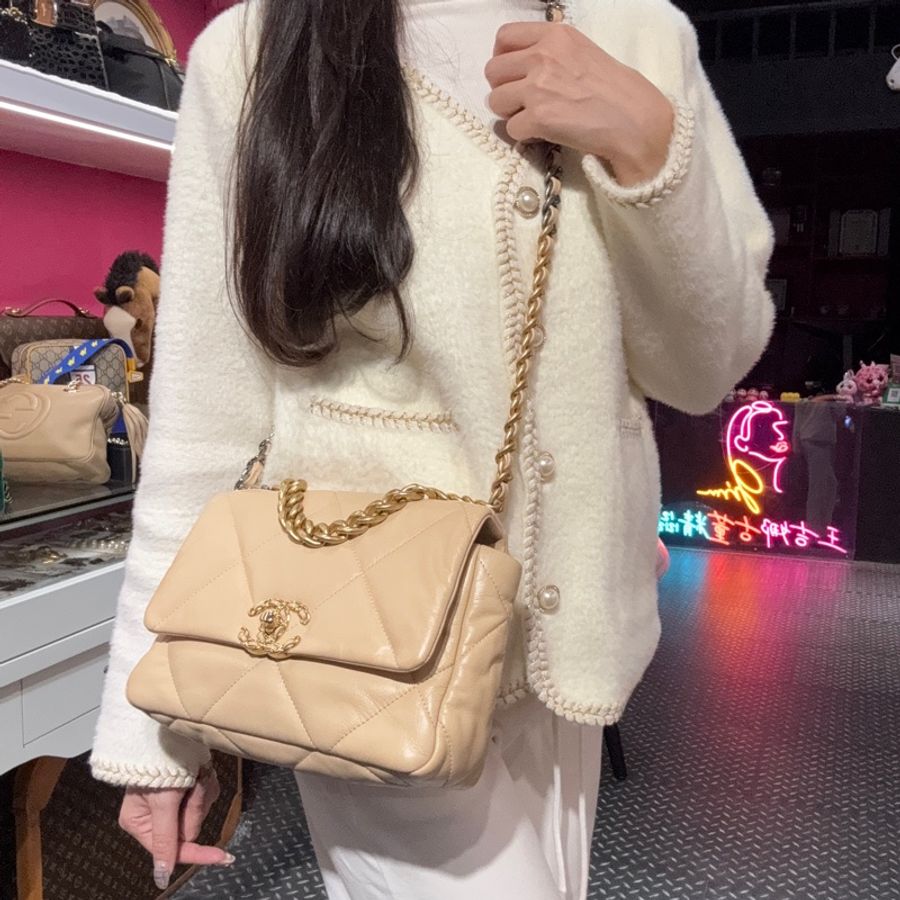 Chanel 19bag 小號/奶茶色/王吉娜古董精品-1