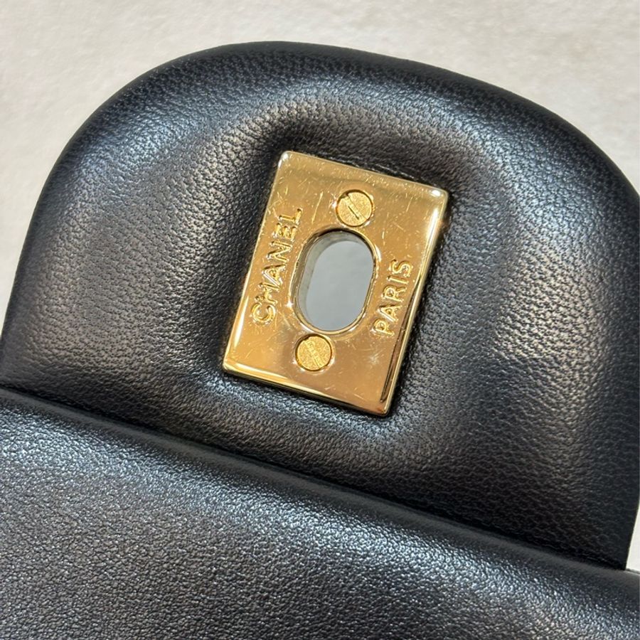 CHANEL A58600 COCO 30 CF JUMBO 黑色羊皮金鍊 肩背包斜背包口蓋包-8