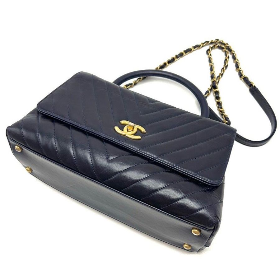 CHANEL 藍色金扣V紋Cocohandle手提肩背包29*17*10 9新 配件保卡塵袋-3