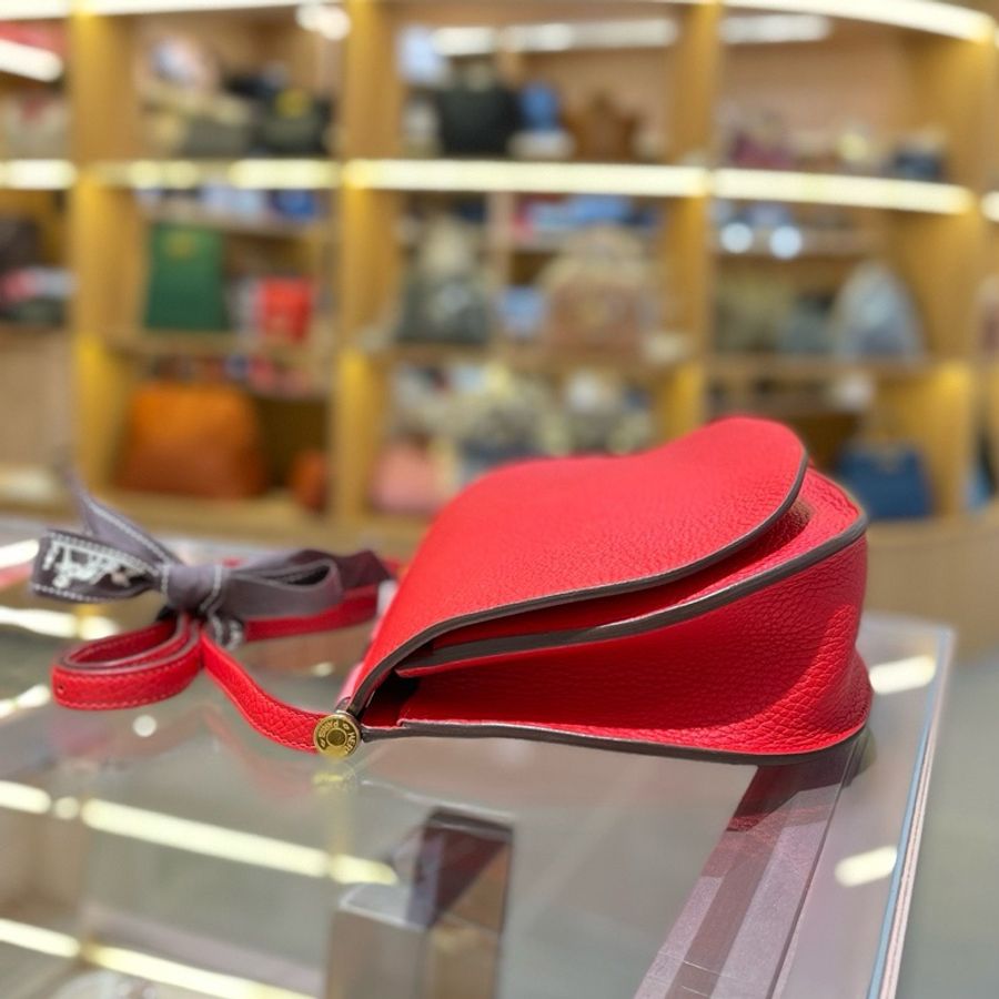 HERMES爱马仕Sac Saut 25 红色金扣斜挎包-3