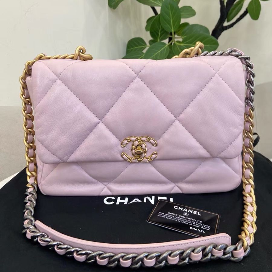 Chanel • 19 Bag 櫻花粉羊皮 金釦 中號-2