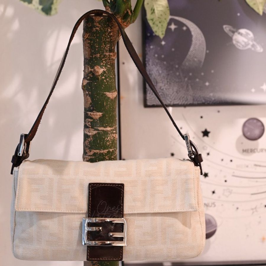 中古 Fendi Zucca Baguette 經典米白象牙色帆布法棍包-0