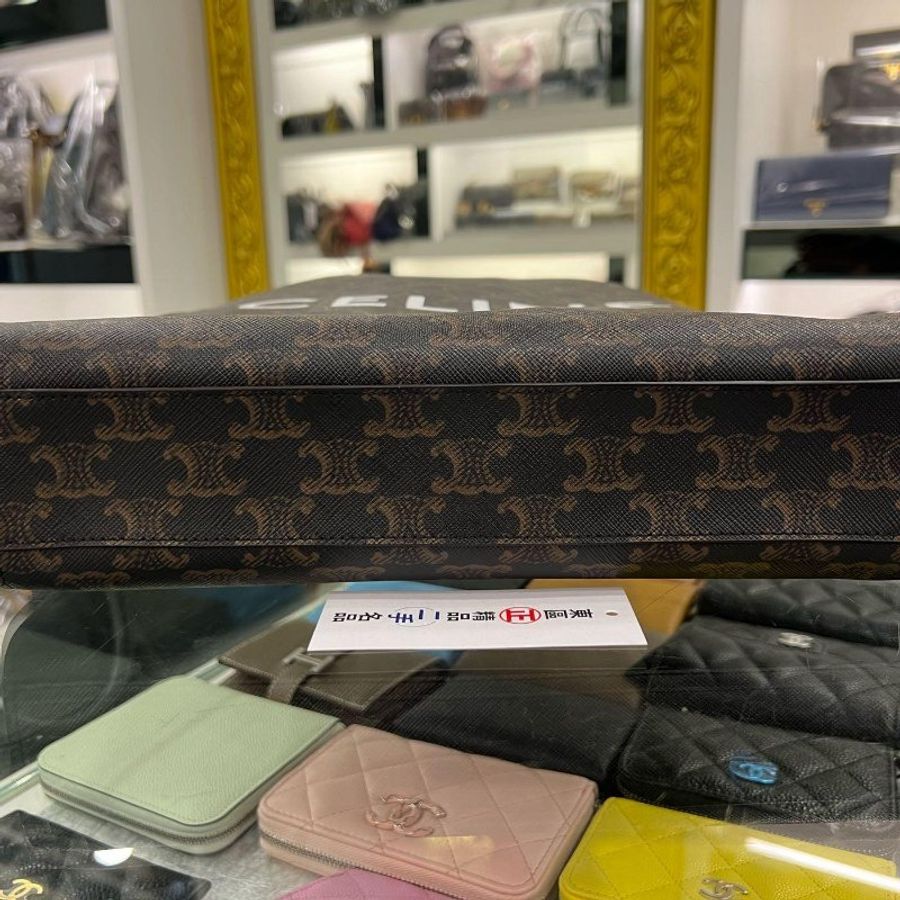 東區正精品㊣CELINE TRIANGLE CABAS 191542BZK04LU 近全新老花凱旋門白色字母直式琴譜包手提包斜背包 RZ5014-6