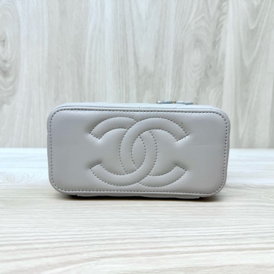 CHANEL灰色羊皮金球調節釦長盒子AP2303-4