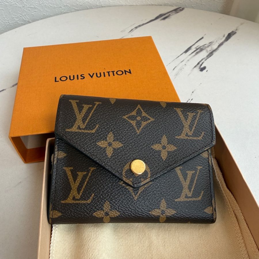 lv 咖花紋 三折短夾-0