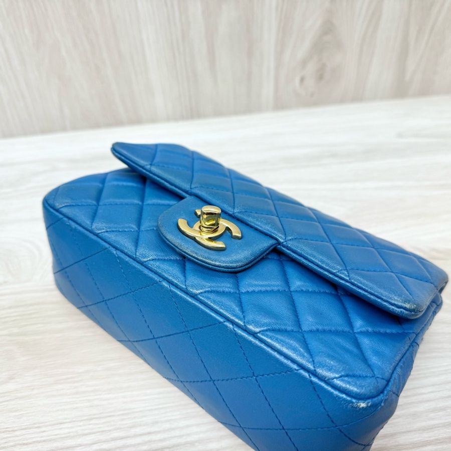 CHANEL藍色羊皮COCO20口蓋包A69900-14