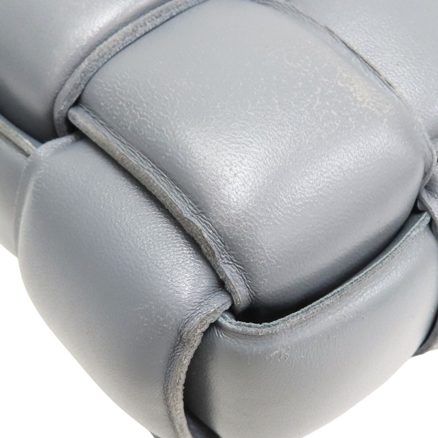 灰色 羊皮編織 Padded Cassette 枕頭包 肩背包【BOTTEGA VENETA BV 寶緹嘉】 717506-12