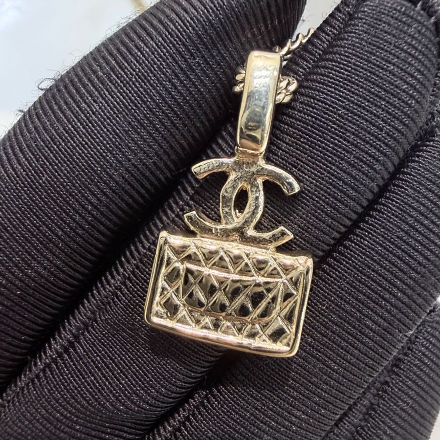 Chanel 23B 金色CF包包雙C水鑽項鏈 XB851-3