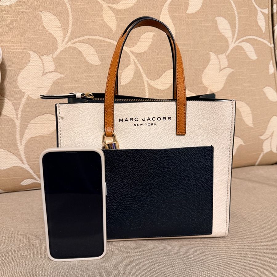 Marc Jacobs Leather Tote Bag-2
