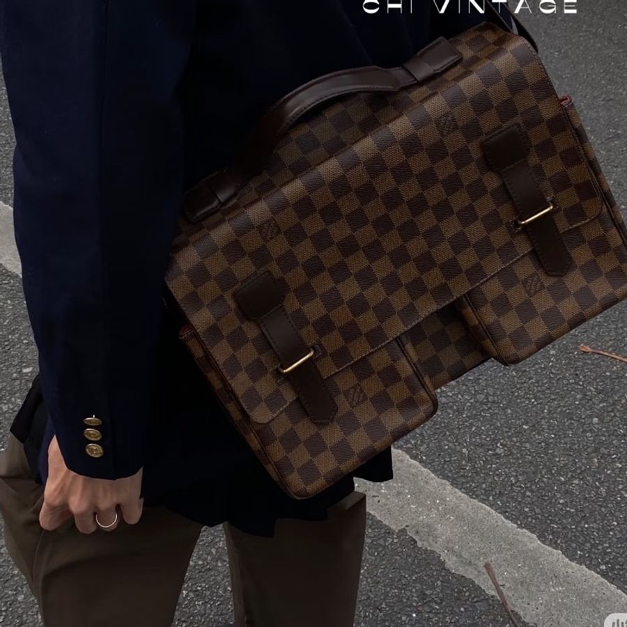 帥得太超過😎限時優惠價😍LV棋盤格Damier咖啡格紋公事包手提肩背包斜挎包-7