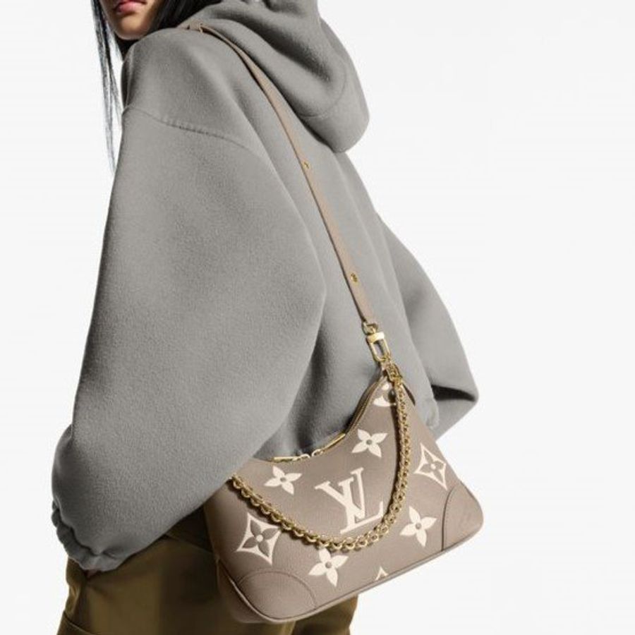 ::LOUIS VUITTON:: LV M13224 Boulogne PM 斑鳩灰 / 奶油色 雙色 Monogram Empreinte皮革 腋下包 肩背包 斜背包 半月包-0