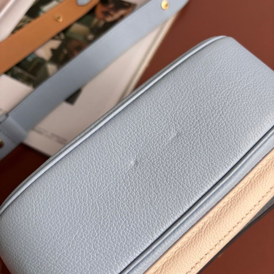 ::LOUIS VUITTON:: LV M59984 Lockme Tender寶寶藍白拼色手提斜背兩用包 掀蓋鏈帶包-6