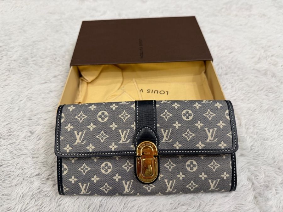 LV 女用長夾-0