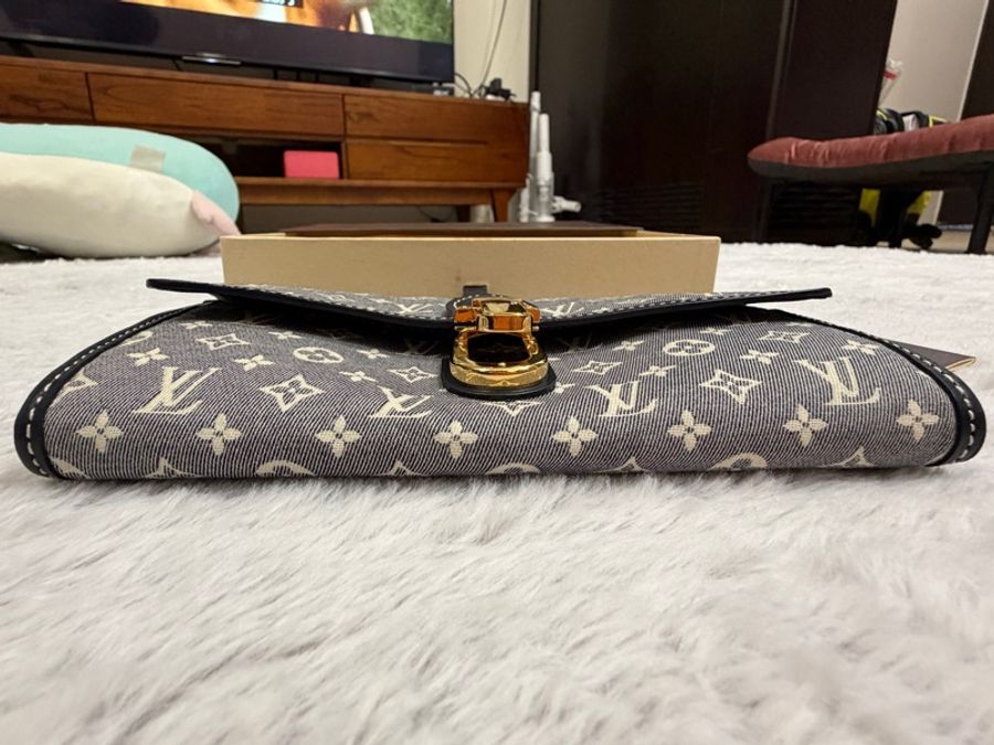 LV 女用長夾-9