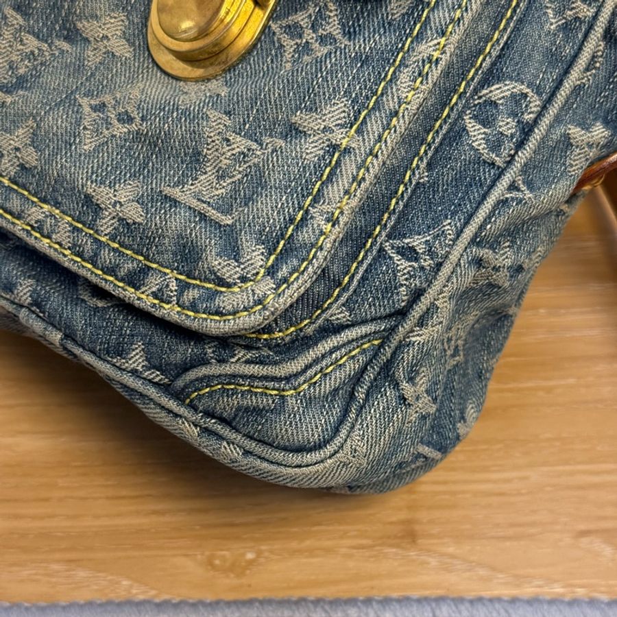 (保留中)Lv vintage 單寧牛仔相機包-6