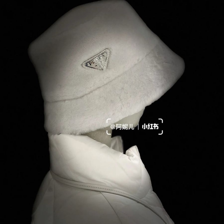 PRADA. L码-5