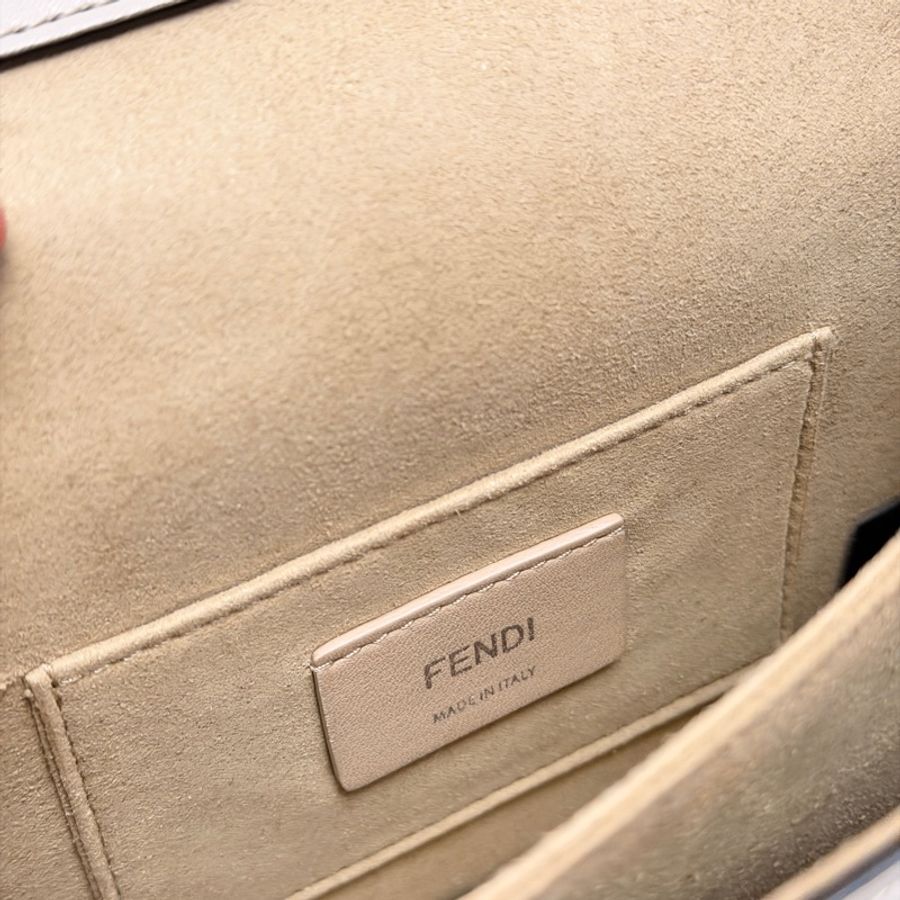 Fendi Kan I small leather shoulder bag-2