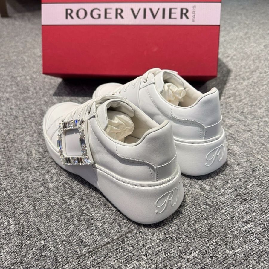 RV 鑽扣 小白鞋 #35 35.5 36 36.5 37 37.5 38 好價💰-2