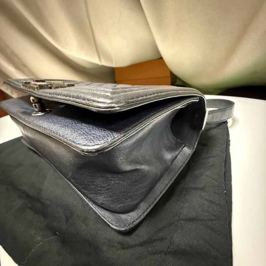 CHANEL BOY MEDIUM-11