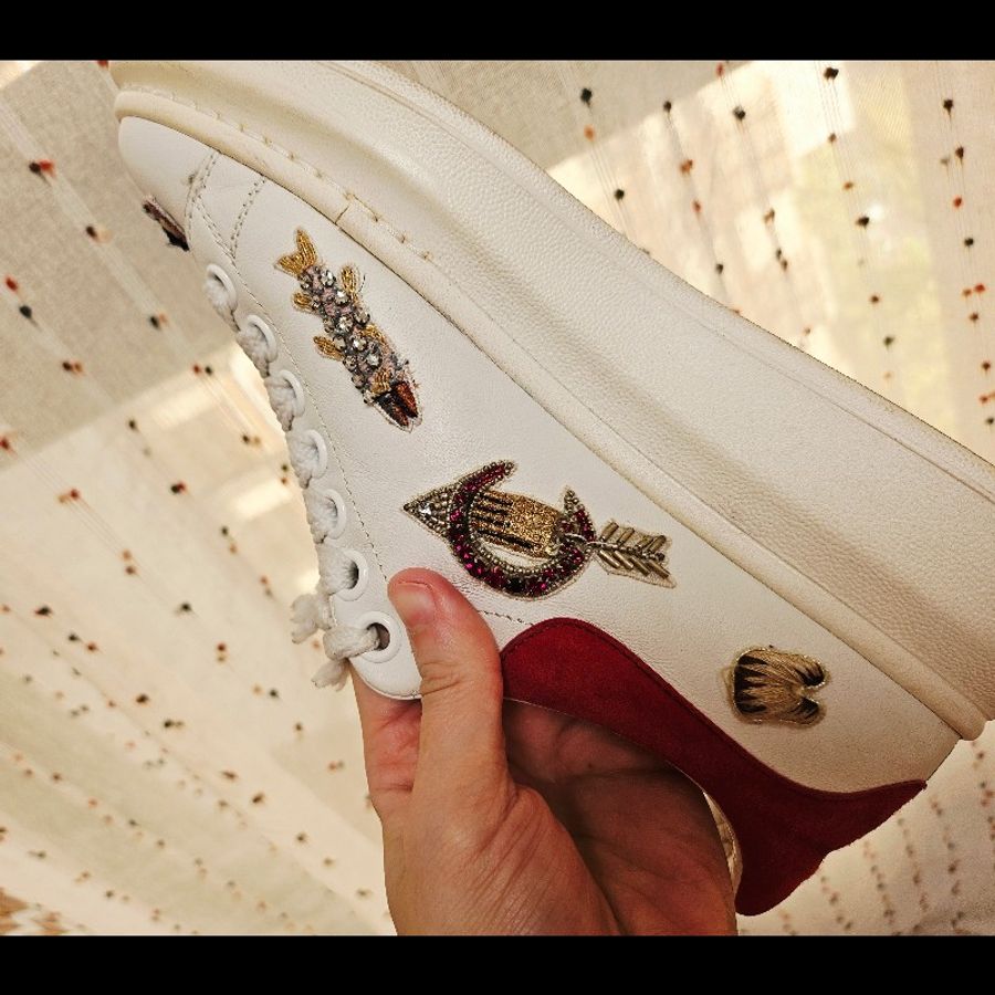 Alexander McQueen 限量精緻刺繡工藝厚底白鞋 💖-5