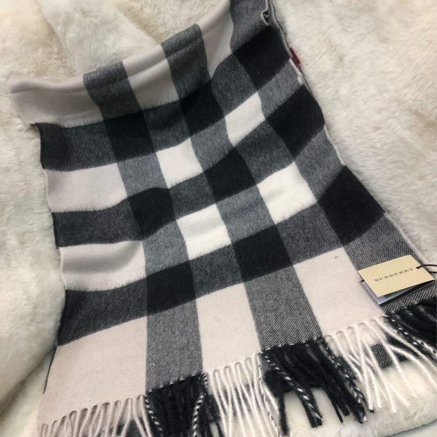 Burberry 米色格仔 100%Cashmere Scarf XC193-6