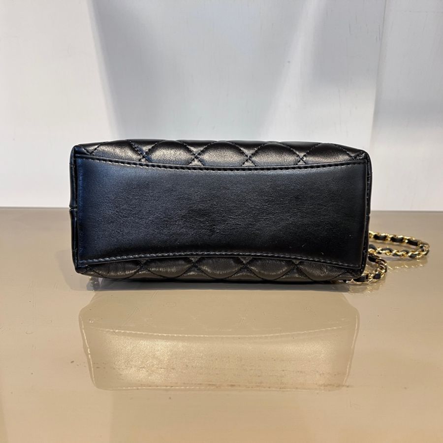 Chanel 黑牛皮金釦菱格紋前愛心鏈條肩背包-2