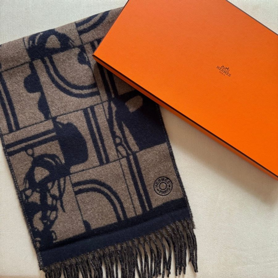 全新 清貨🧡 Hermes cashmere 頸巾 羊绒 圍巾  🐴 Brides de Gala en Desordre-4