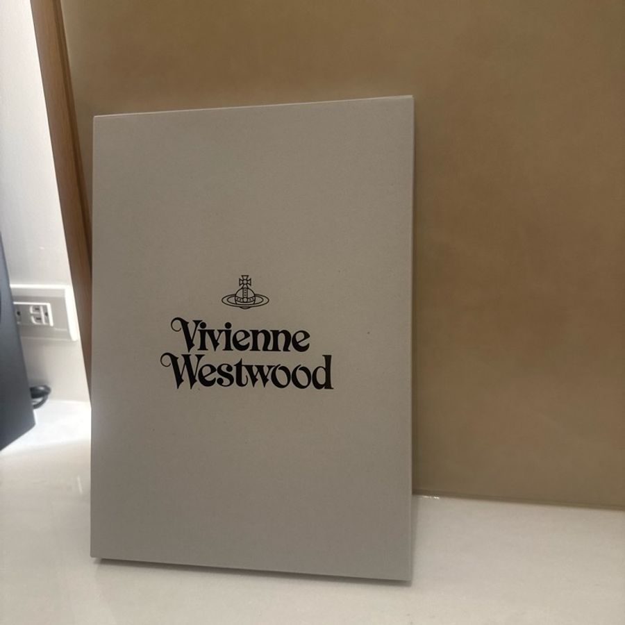 Vivienne Westwood 米白圍巾 全新 Babymonster Asa同款-7