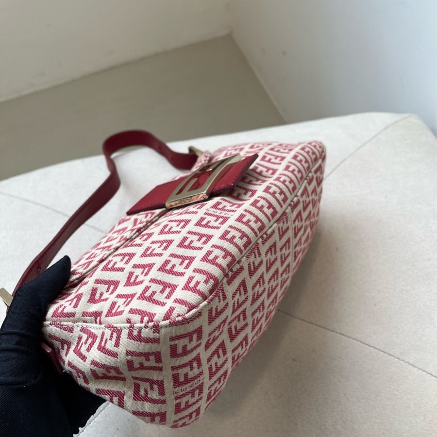 🏷️ Fendi 法棍-11
