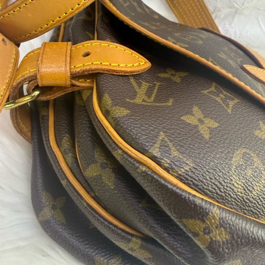 Louis Vuitton Saumur Bag-3