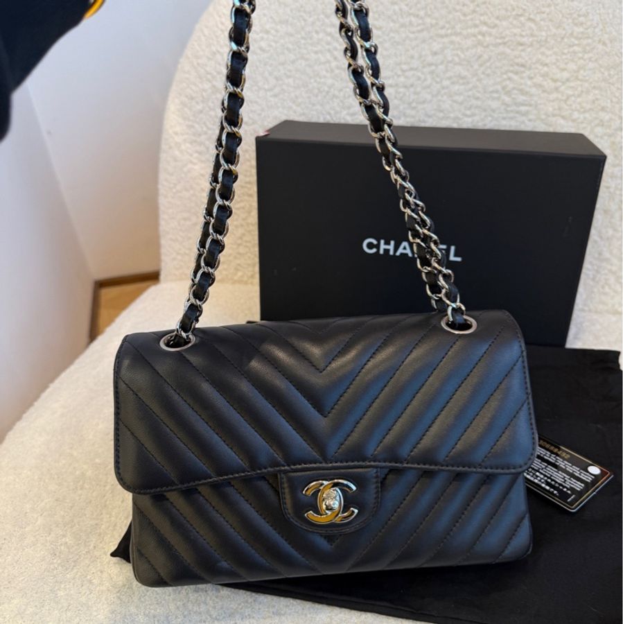 Chanel • 經典Cf 23 山形紋銀釦小羊皮口蓋包 小號 全配-0