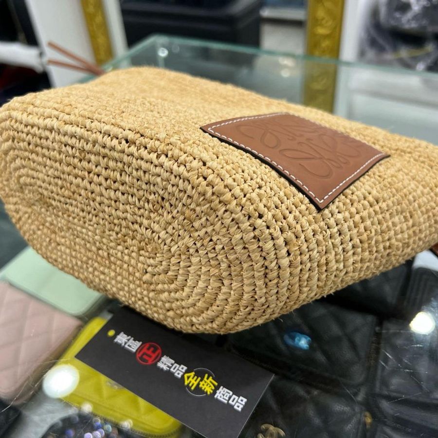 東區正精品㊣LOEWE 522010 全新草編拚牛皮拉鍊斜背包水桶包 RZ4954-6