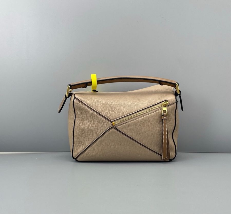 LOEWE羅意威幾何包小號沙色拼色puzzle-1
