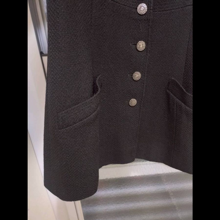 Chanel 霧銀釦黑羊毛料外套-1