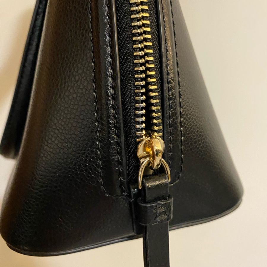 限時特價❤️kate spade new york 貝殼包 肩背 手提 斜背 黑 簡約 極簡 俐落設計-21