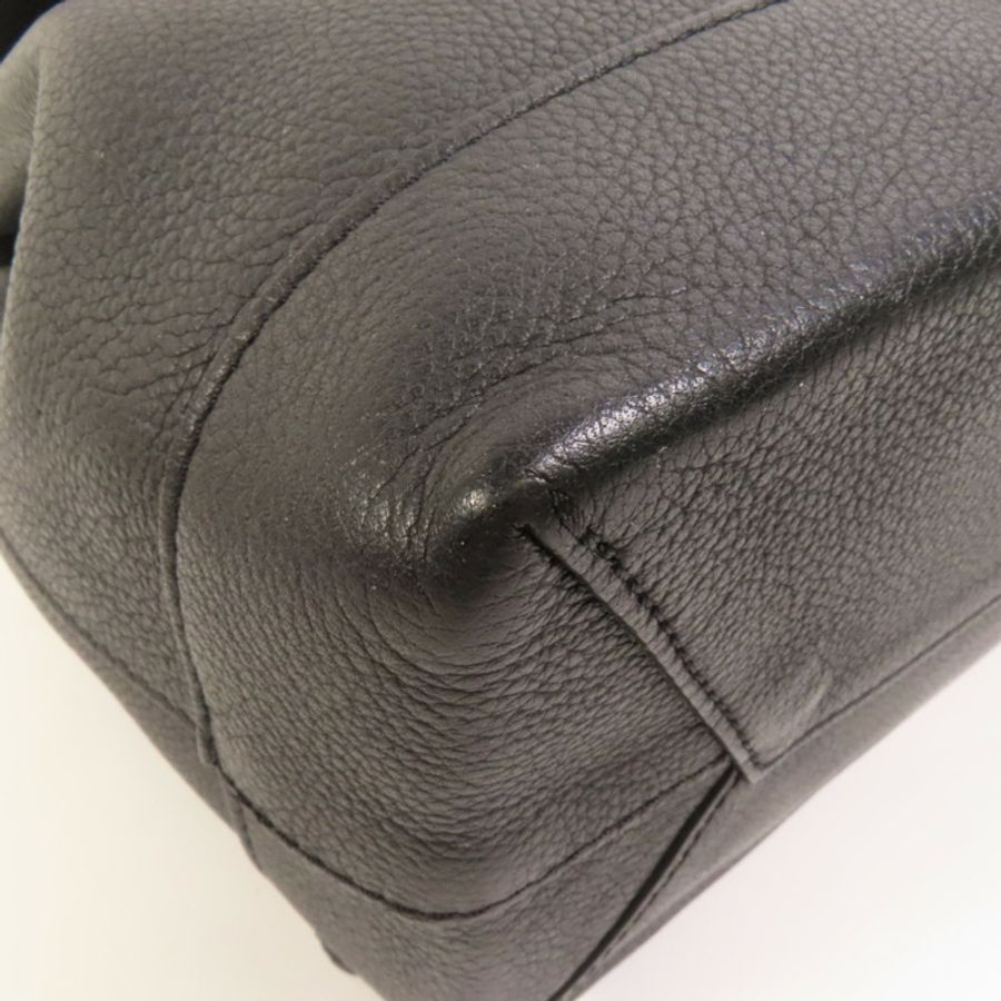 LOUIS VUITTON 牛皮皮革Lock Me Backpack銀扣背包-12