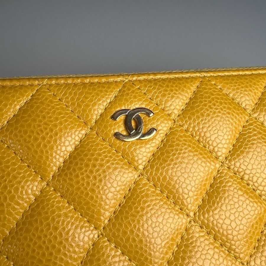 CHANEL 黃荔枝ㄇ拉長夾 25開-6