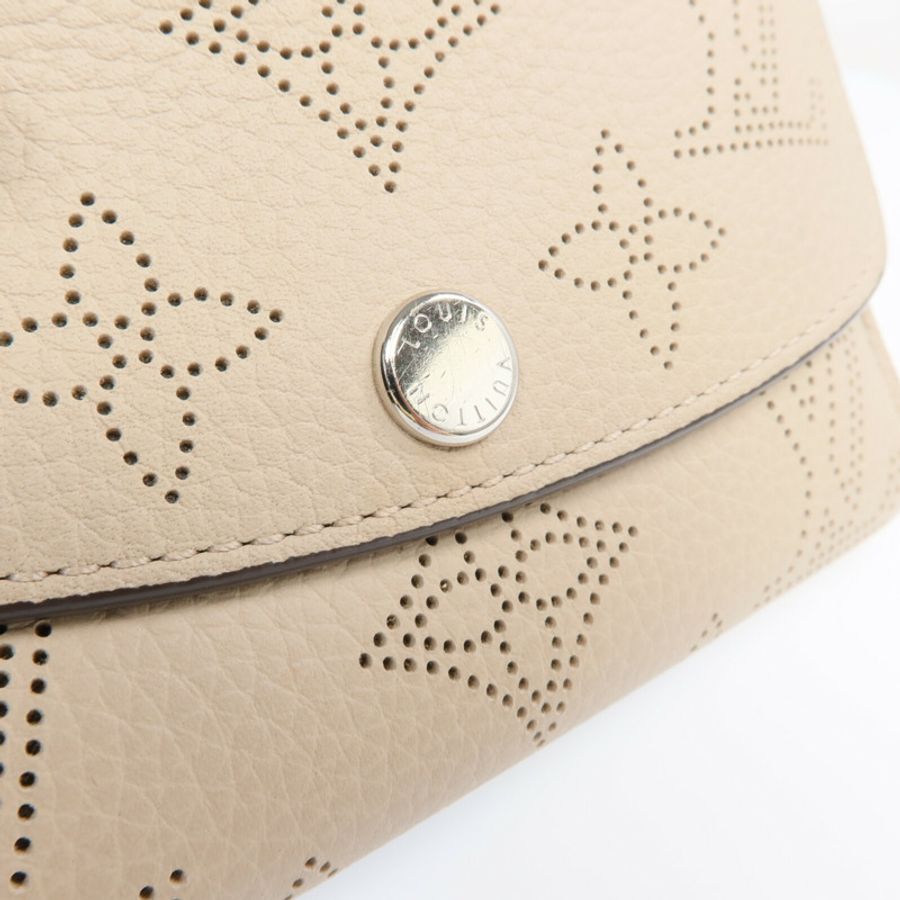 LOUIS VUITTON Monogram Mahina Victorine銀扣錢包-10