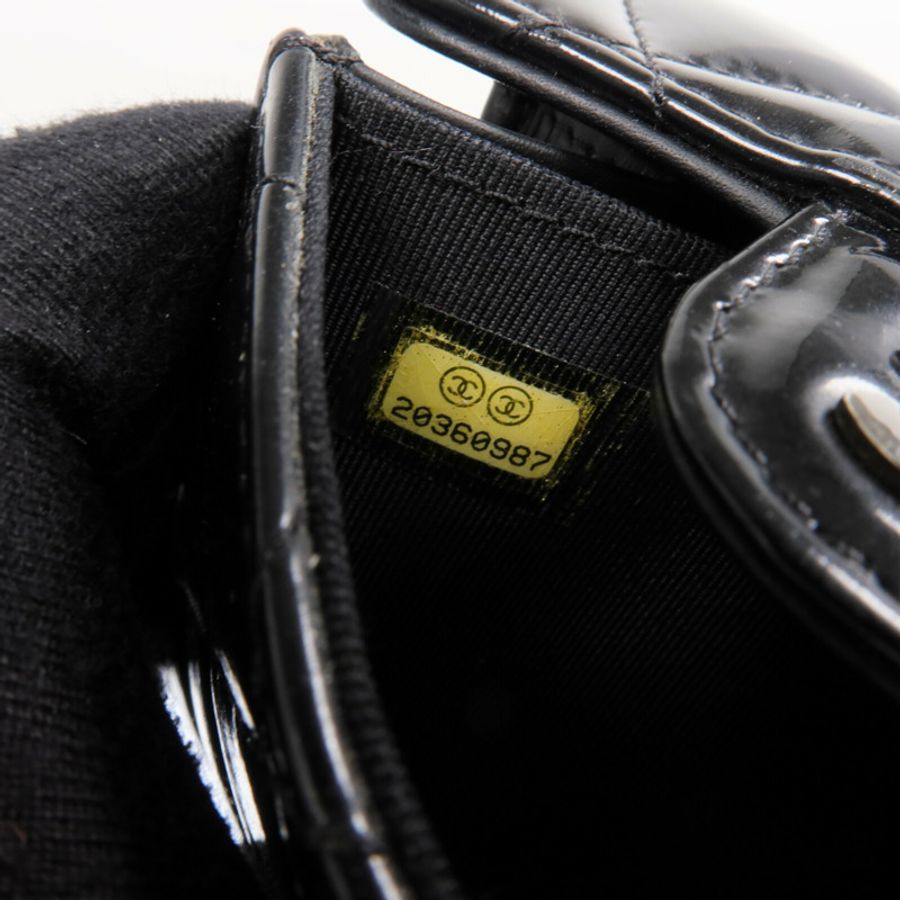 CHANEL 漆皮皮革Wallet銀扣錢包-14