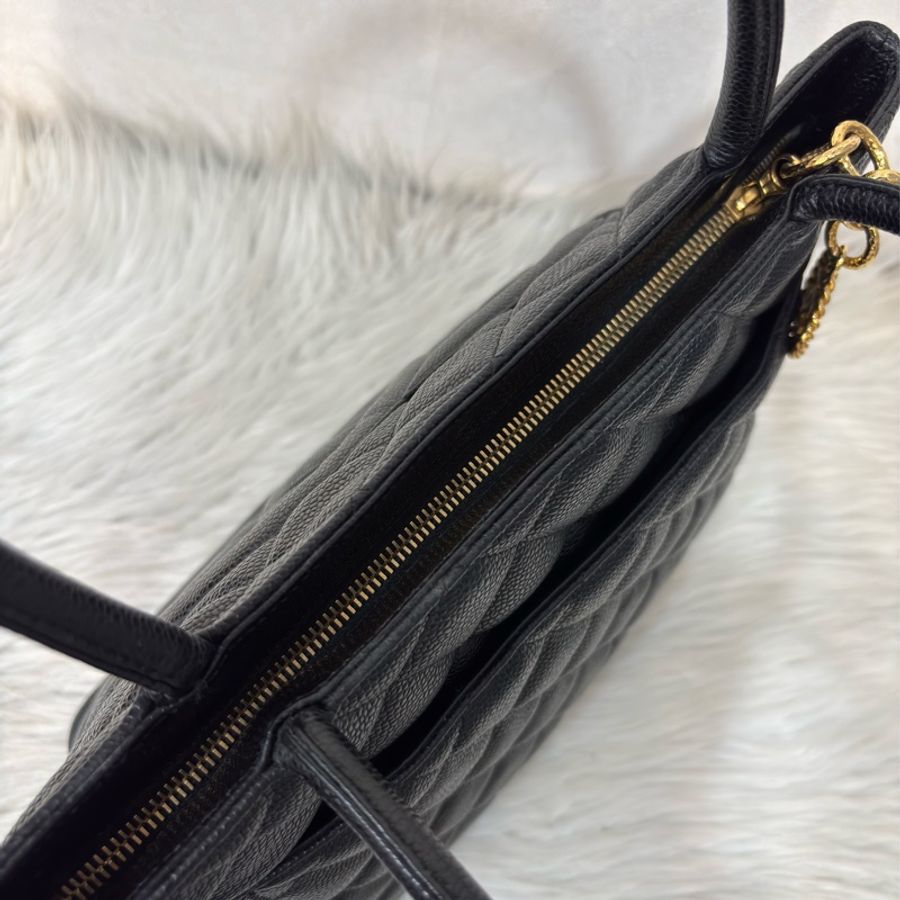 Chanel 1804 GST BOOKTOTE 黑色荔枝皮 金幣包 肩背包 手提包 托特包-31